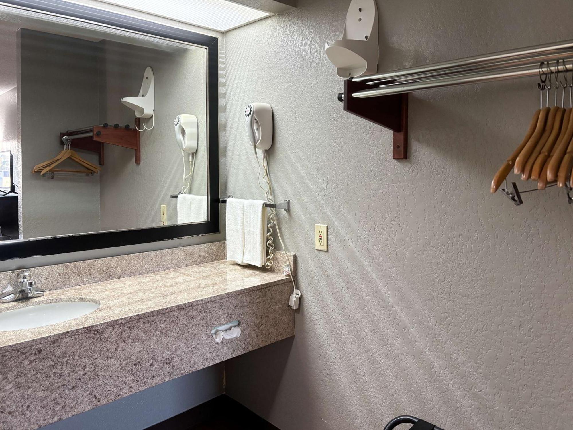 Motel 6 Prattville Al Екстер'єр фото